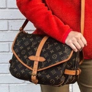 Gently Used Authentic Louis Vuitton Monogram Saumur 30 Crossb Louis Vuitton